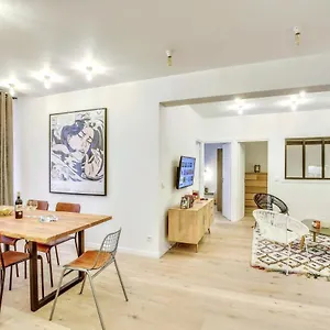 Apartment & Stylish Renovated Parisian / 6-8 Guests 